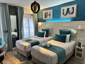 Chambre avec lits jumeaux | Coffres-forts dans les chambres, bureau, chambres insonorisées