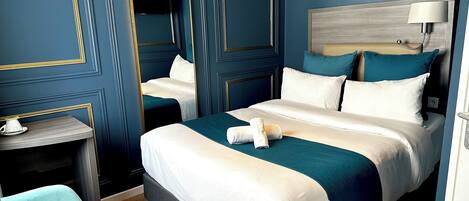 Single Room | In-room safe, desk, soundproofing, iron/ironing board