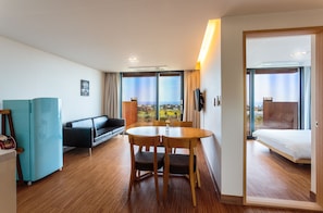 Deluxe Room | Down duvets, free WiFi - IRO Jeju (Seogwipo)