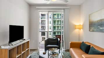 43-inch flat-screen TV with digital channels, Smart TV