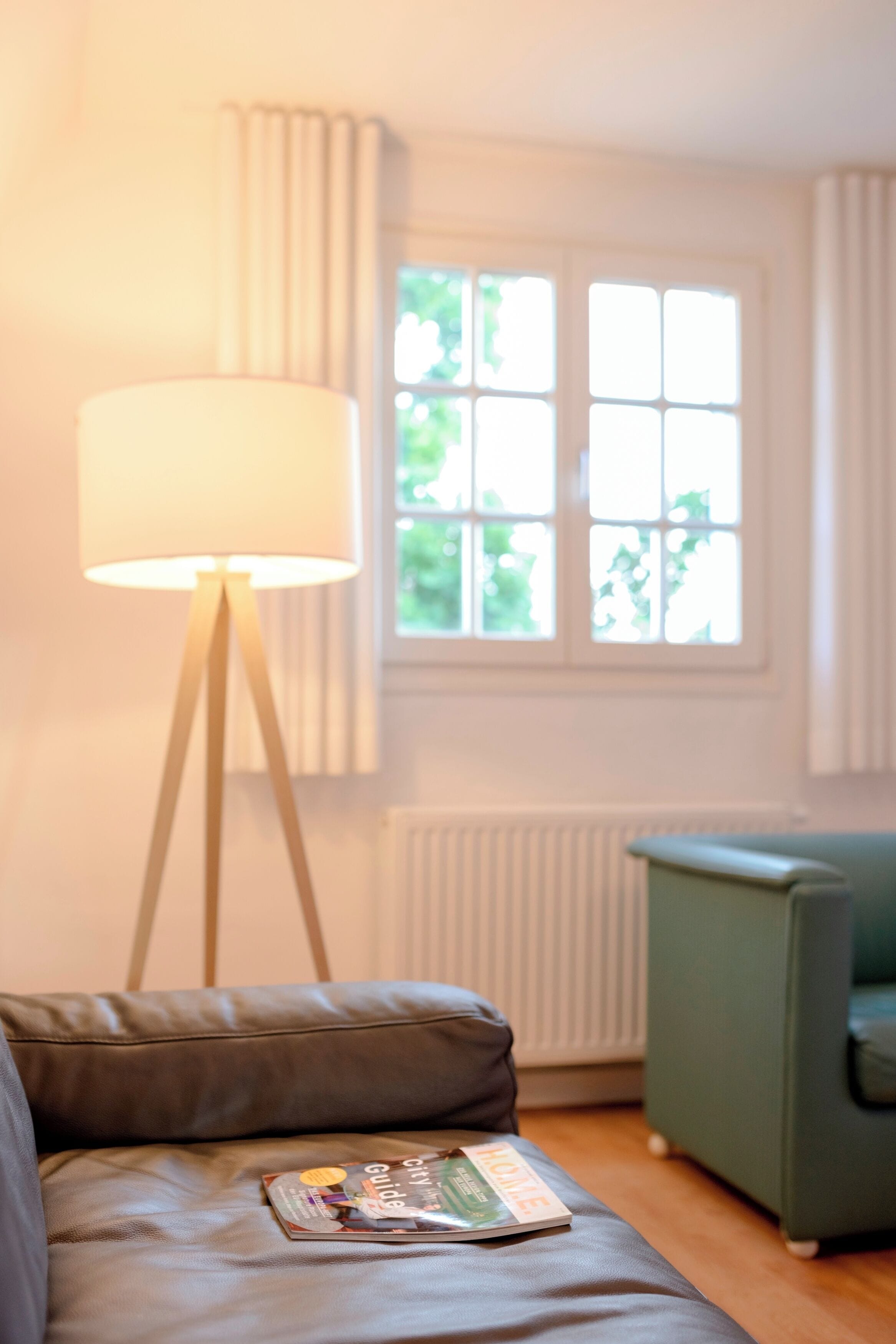 apartment | living area | 40-inch tv with cable channels