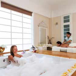Sauna, hot tub, Turkish bath/hammam, body treatments, body scrubs