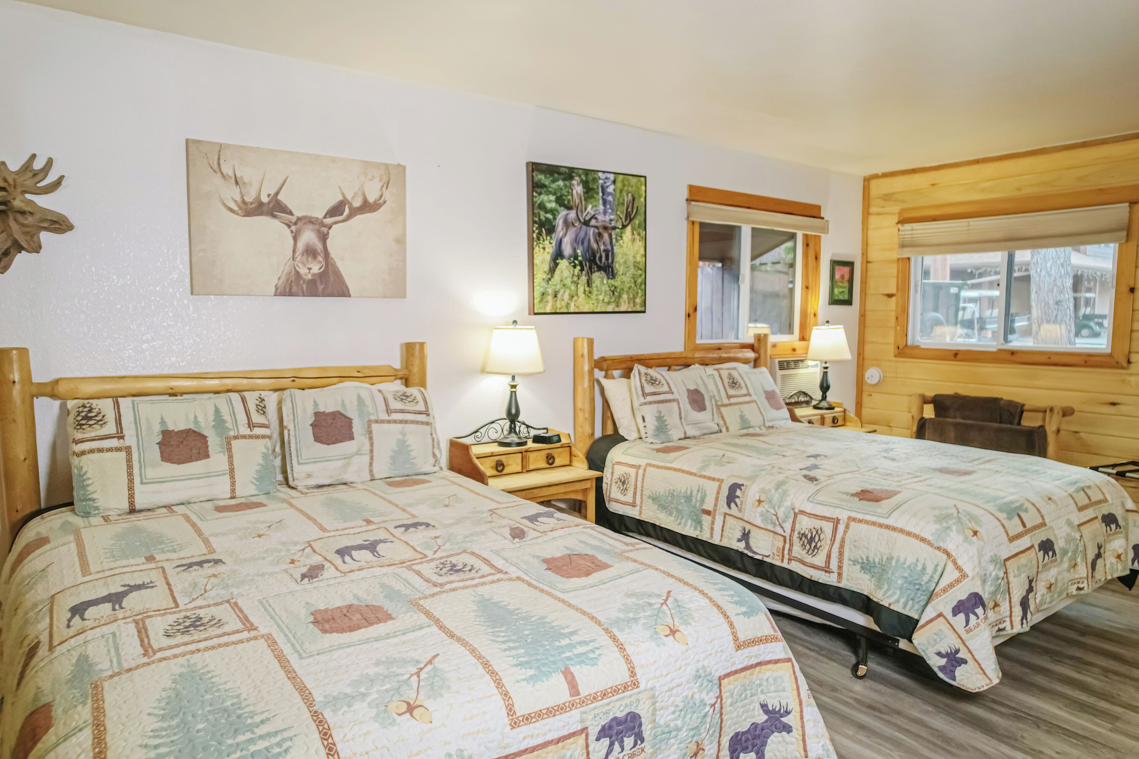 Hotel 1 Bedroom | Desk, free WiFi, bed sheets