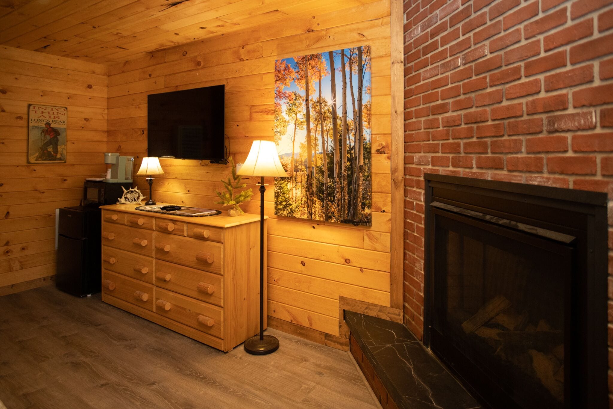 1 bedroom, desk, free wifi, bed sheets