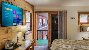 1 bedroom, desk, free WiFi, bed sheets