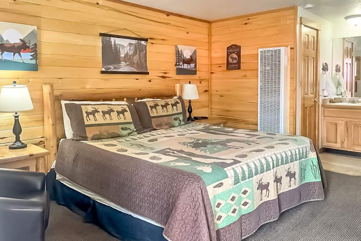 1 bedroom, desk, free WiFi, bed sheets