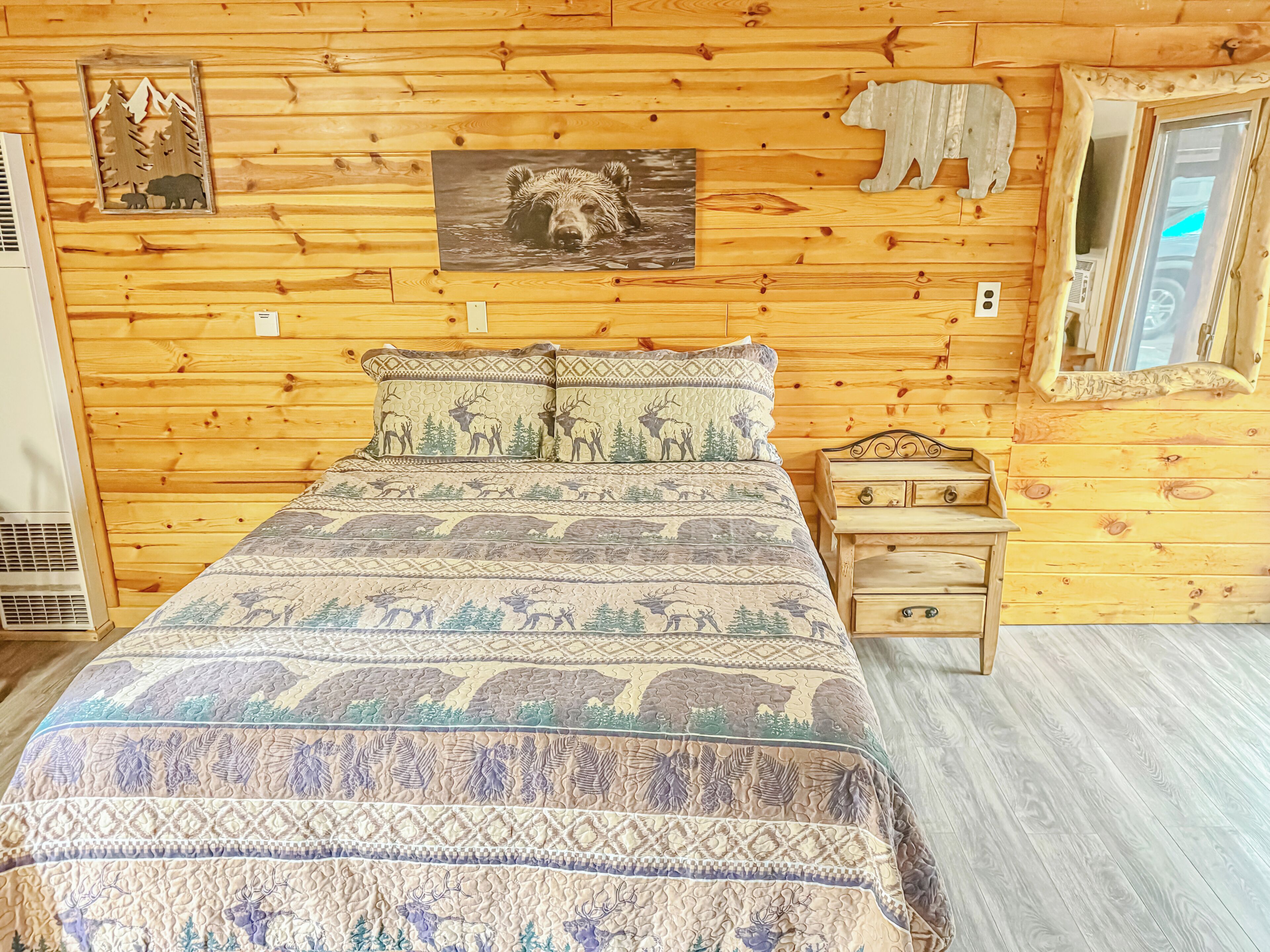 Deluxe Room, 1 Queen Bed, Kitchen, Resort View | Desk, free WiFi, bed sheets