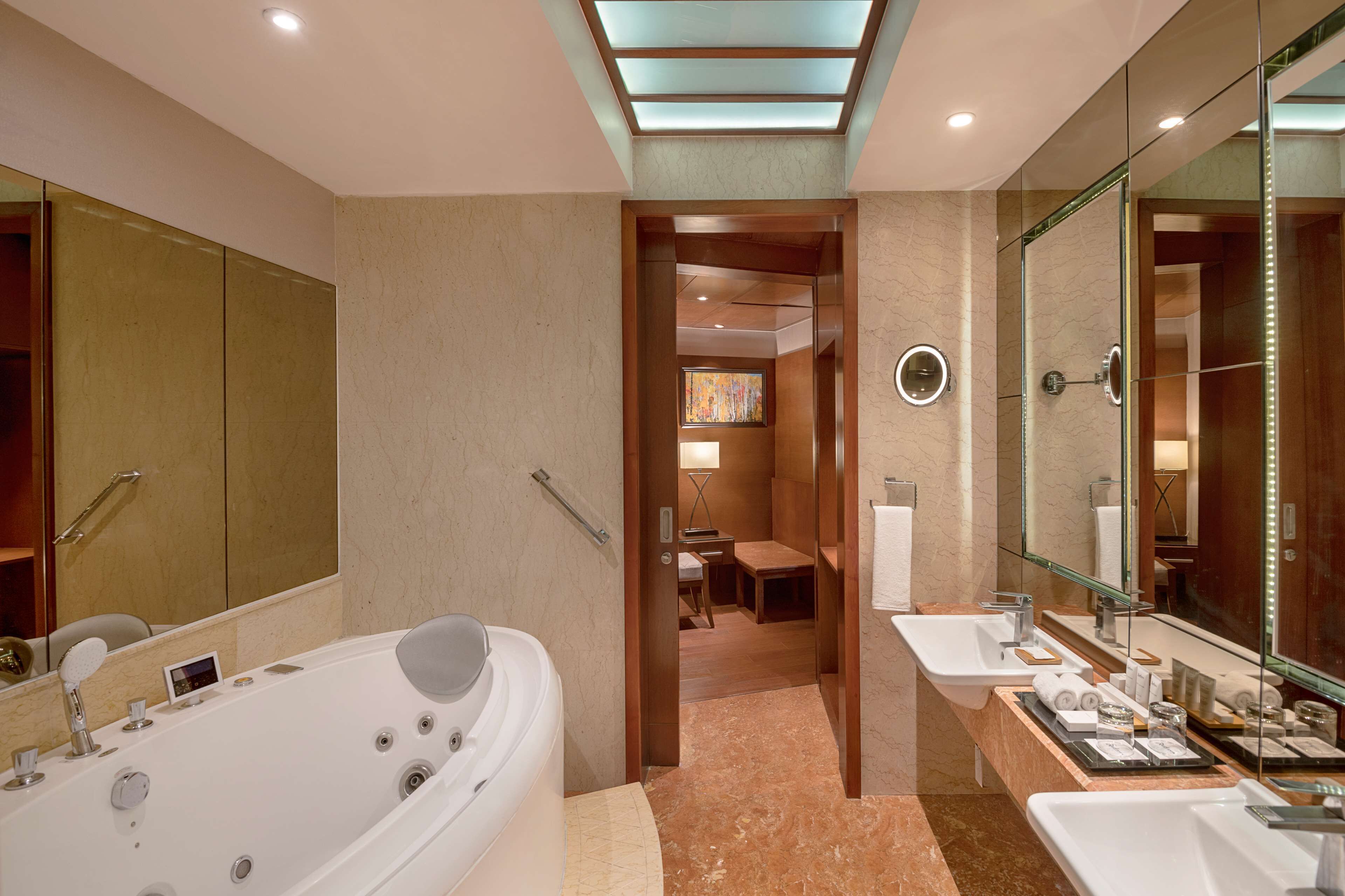 presidential suite | bathroom | shower, rainfall showerhead, free toiletries, hair dryer