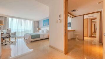 Literie de qualité, couette en duvet, minibar, coffre-fort