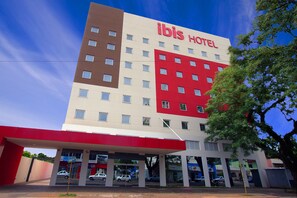 Porch - Ibis Cascavel (Cascavel)