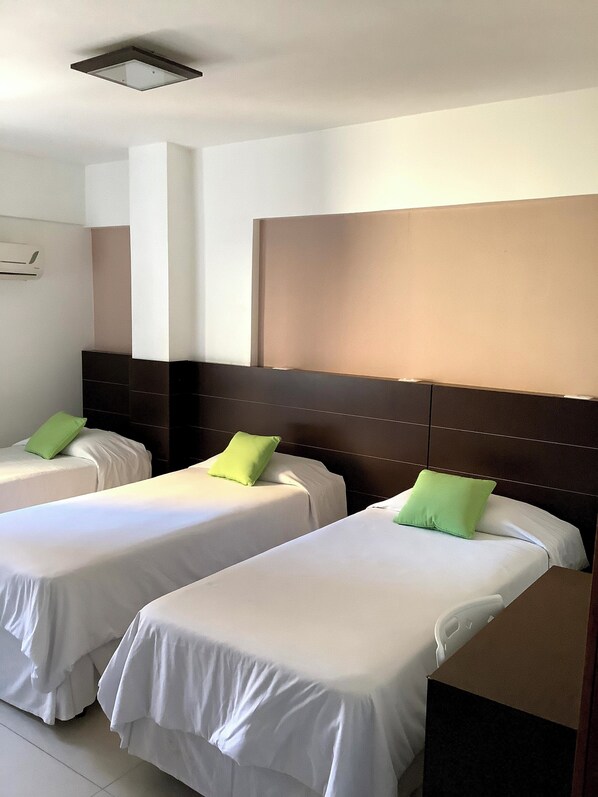 Superior-Dreibettzimmer | Kostenloses WLAN, Bettwäsche