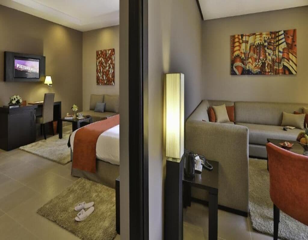 executive suite | premium bedding, select comfort beds, minibar, in-room safe