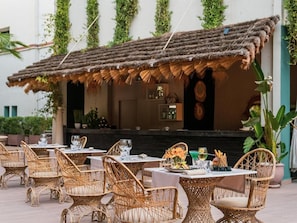 2 restaurantes, culinária internacional