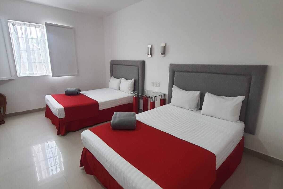 standard double room | in-room safe, desk, free wifi, bed sheets