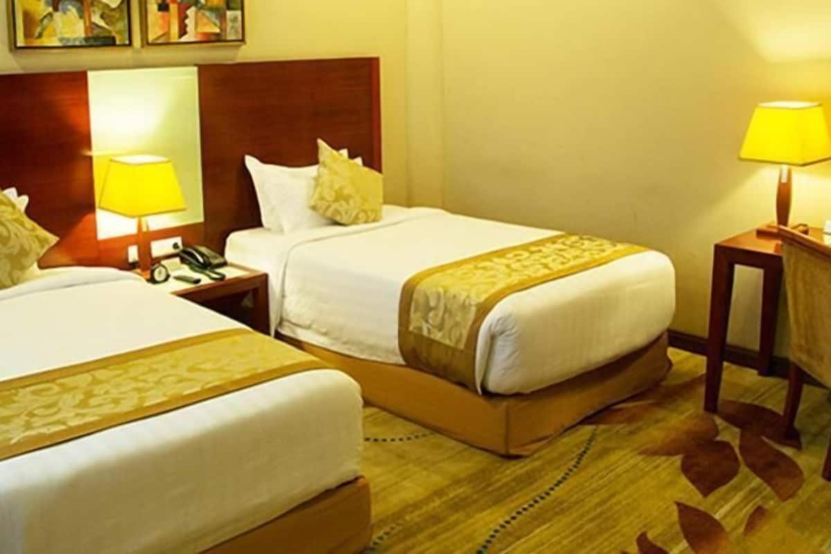 Egyptian cotton sheets, premium bedding, pillowtop beds, minibar