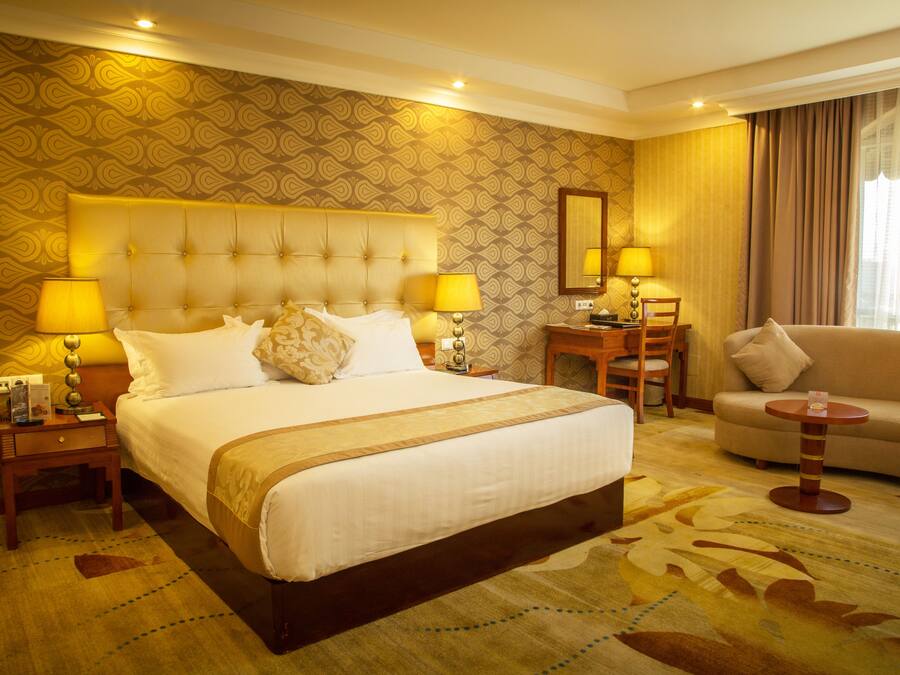 Egyptian cotton sheets, premium bedding, pillow-top beds, minibar
