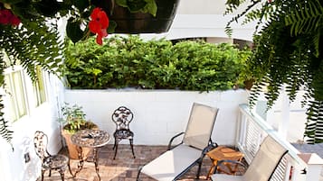 Suite Deluxe, 1 camera da letto, accessibile ai disabili, cucina | Vista cortile