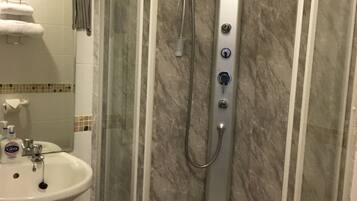 Double Room (Standard Kingsize) | Bathroom