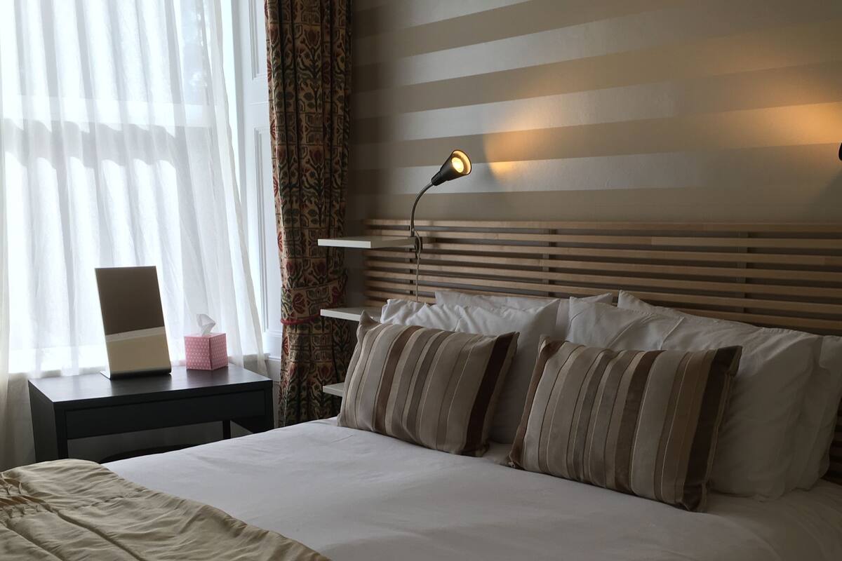 Double Room (Standard Kingsize)
