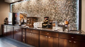Free daily full breakfast  - Best Western Elkhart Inn & Suites (Elkhart)