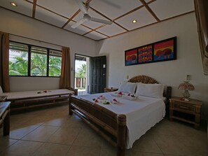 Dobbeltrom – standard | Minibar, safe på rommet, skrivebord og wi-fi (inkludert)