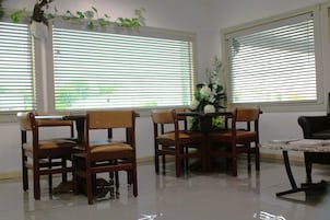 Desayuno continental incluido todos los días 