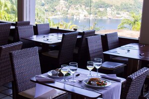 Breakfast, lunch and dinner served - Portogalo Suite Hotel (Angra dos Reis)