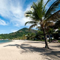 Private beach, white sand, beach towels, beach volleyball