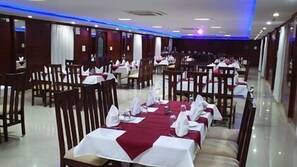Breakfast for a fee - Sunray Hotel (Bengaluru)