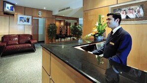 Unclassified image, 2 of 17, button - Elite 5 (Manama)