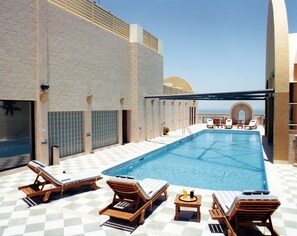 Outdoor pool - Elite Tower (Manama)