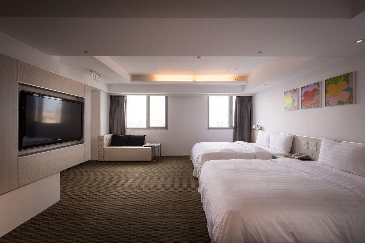 迷你吧、房內夾萬、書桌、隔音