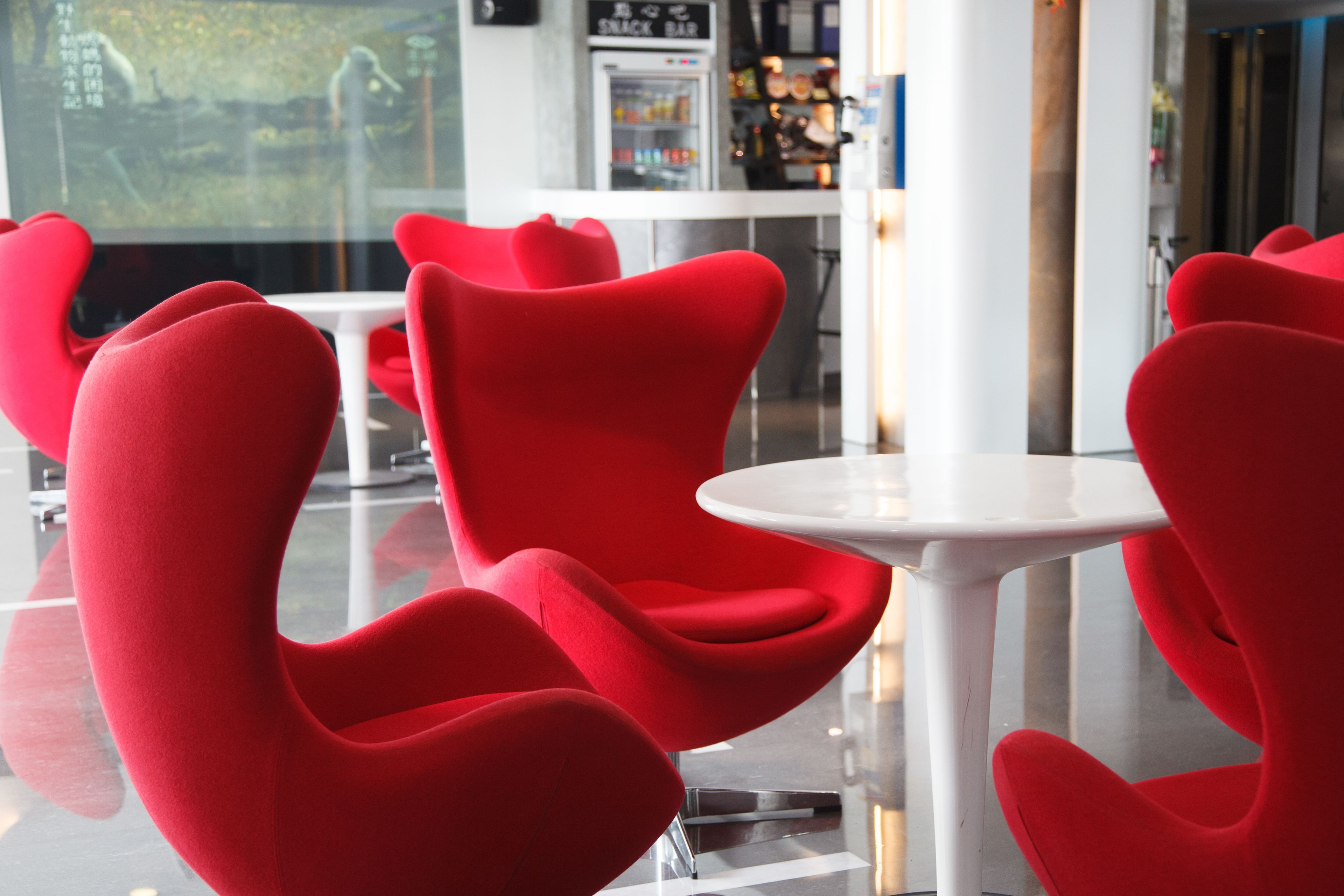 Lobby-lounge