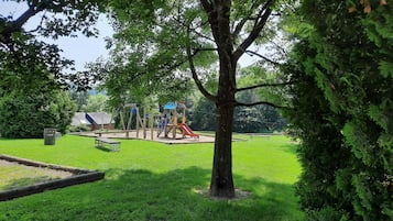 Außen-Kinderspielplatz