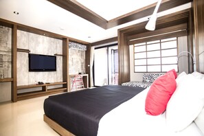 Deluxe Double Room, Balcony | Room amenity