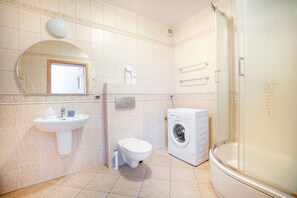 Apartment, 2 Bedrooms | Bathroom | Hair dryer, towels - Capital Apartments Piekary (Poznan)