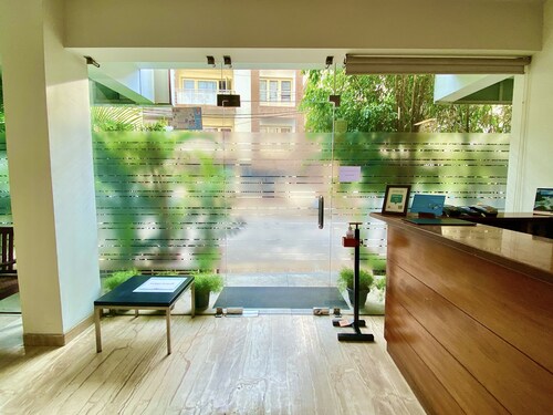 Maple Suites Serviced Apartments