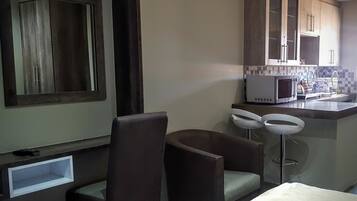 Double Room | Desk, rollaway beds, free WiFi