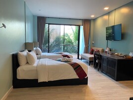 Rim Khlong | Blackout drapes, free WiFi, bed sheets