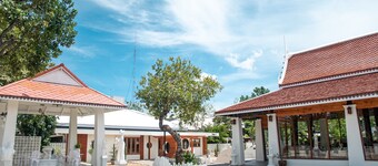 Maikaew Damnoen Resort