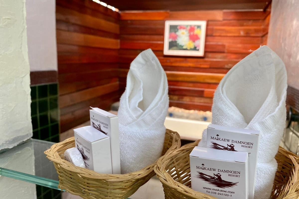 damnoen village | bathroom | separate bathtub and shower, free toiletries, hair dryer, slippers