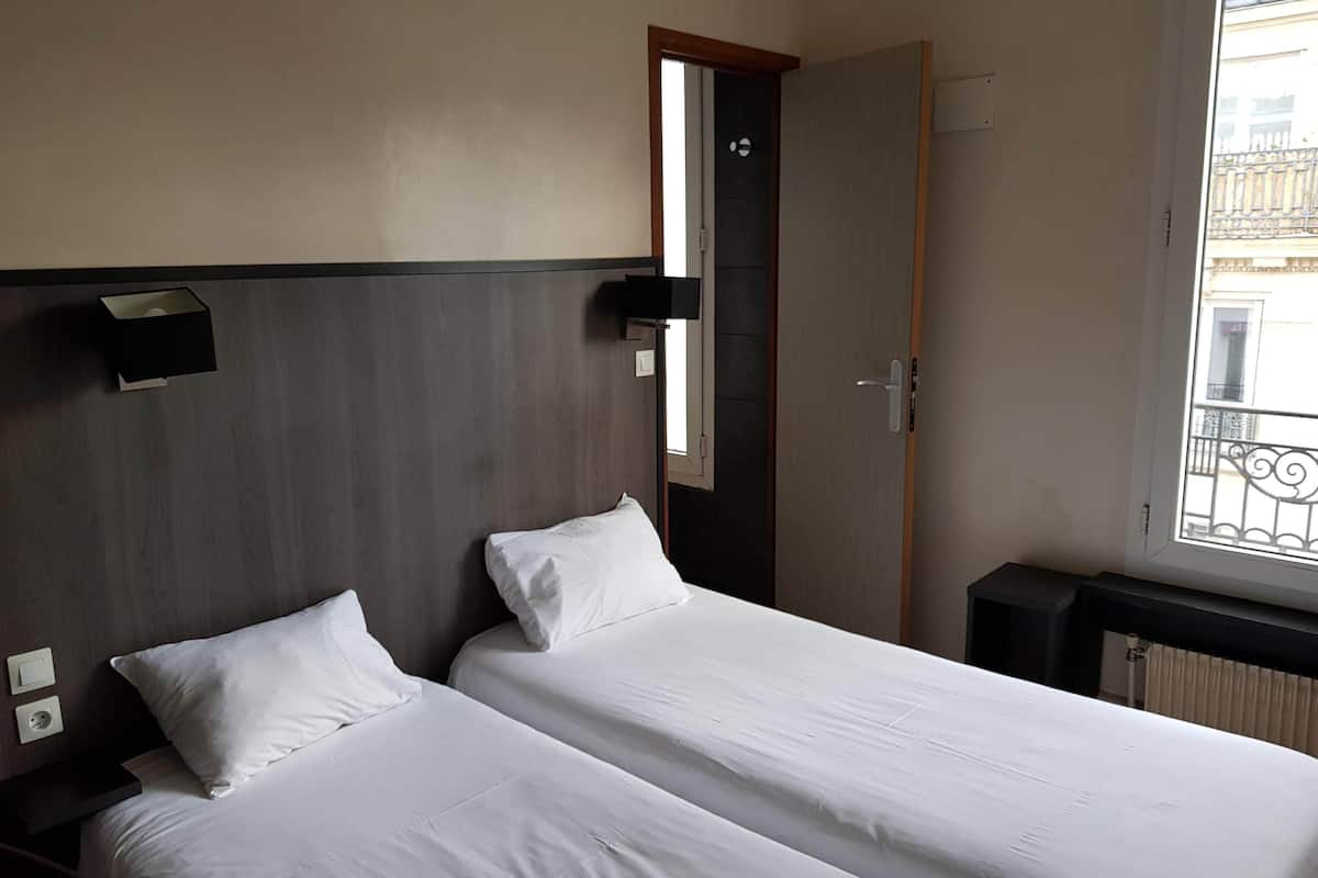 Premium bedding, soundproofing, free WiFi, bed sheets