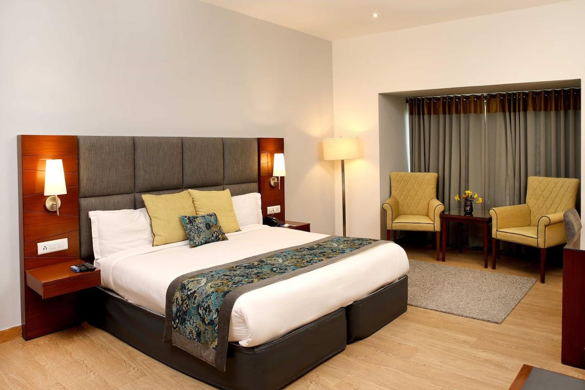 Suite | Minibar, in-room safe, desk, soundproofing