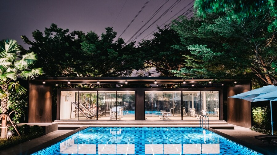 Sunday Platinum Suites