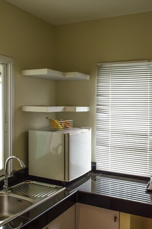 Standard Room, Balcony, City View | Mini fridge