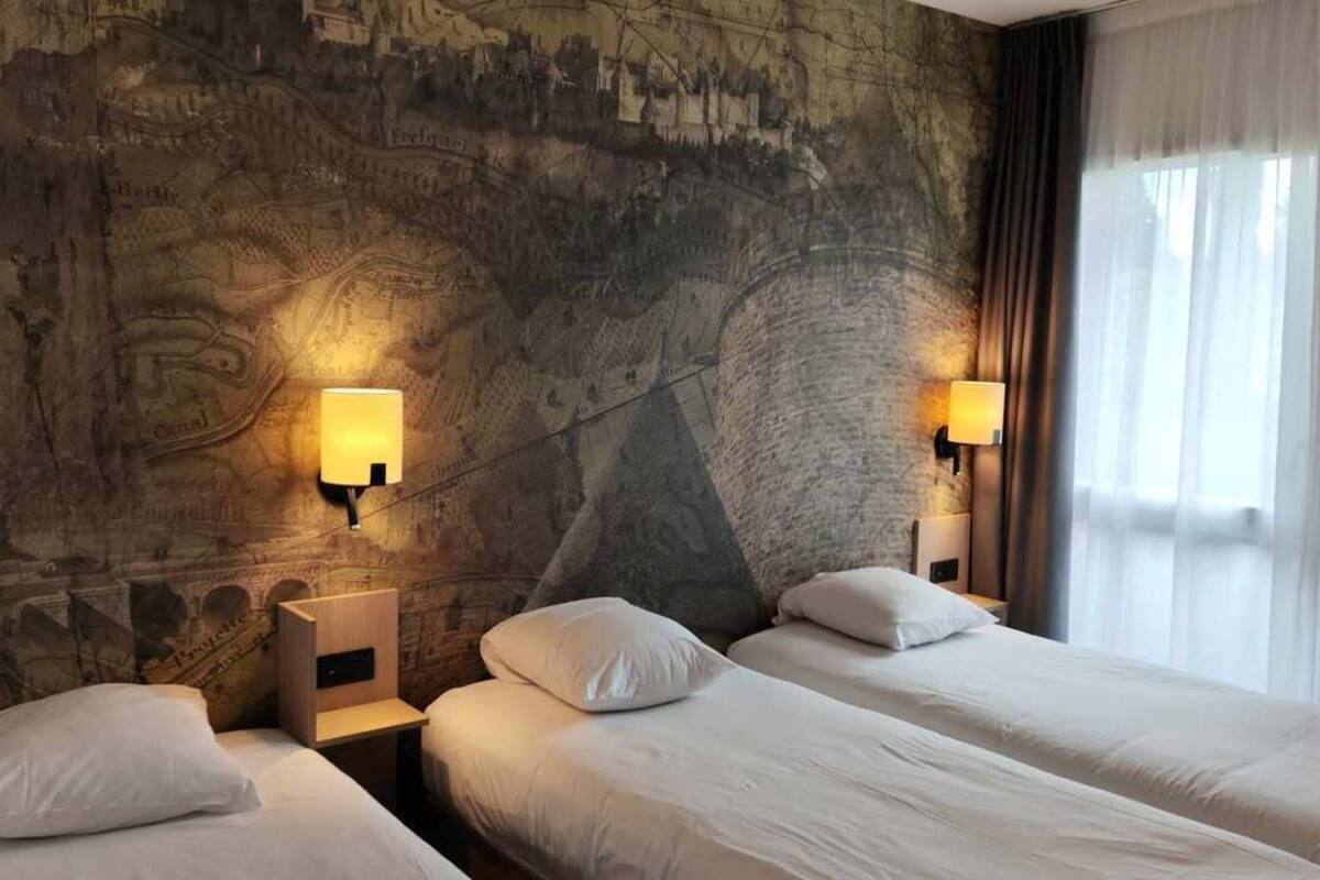 standard triple room (3 beds) | desk, laptop workspace, blackout curtains, soundproofing