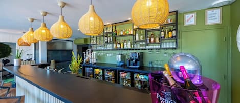 Bar (en la propiedad)