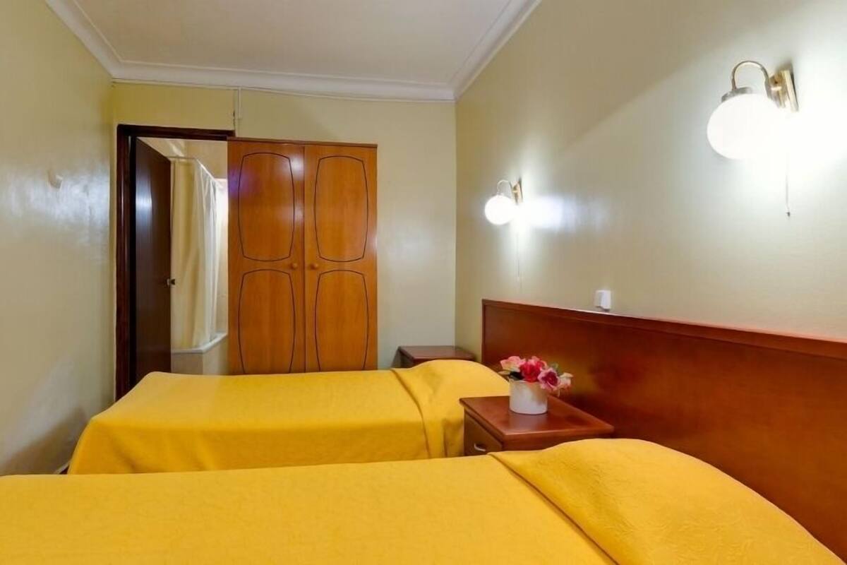 Double or Twin Room | WiFi (free)