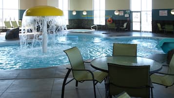 Piscine intérieure