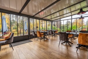 每日供应自助式早餐（每人 EUR 12.90）